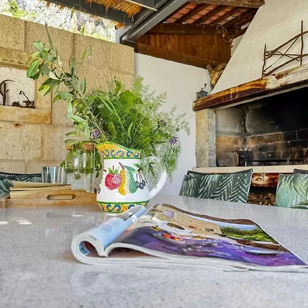 Gemuetliches Ferienhaus Mit Beheiztem Pool In Ruhiger Lage Oberhalb Holiday home