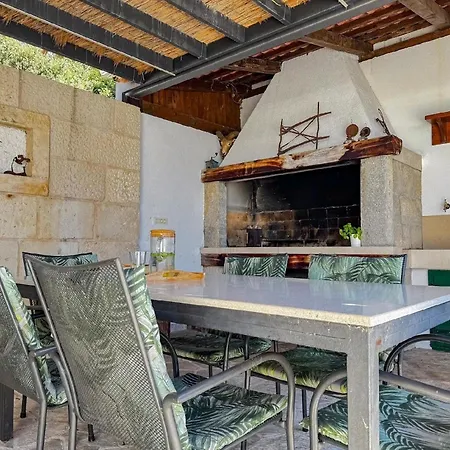 Gemuetliches Ferienhaus Mit Beheiztem Pool In Ruhiger Lage Oberhalb Holiday home *